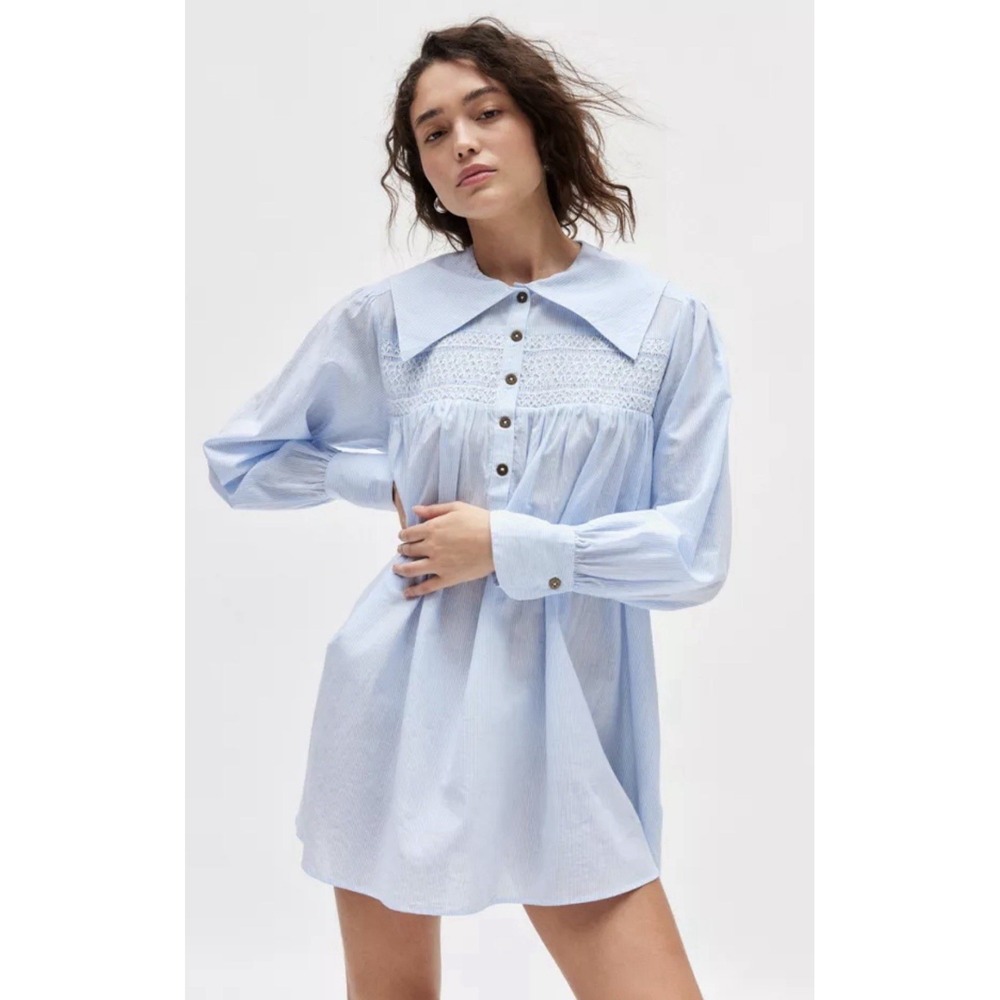 Urban Outfitters Kimchi Blue Melanie Dress Women's Size Medium Smocked Mini